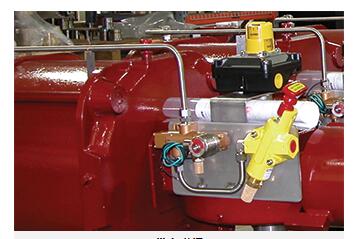 圖:帶電磁閥位置感應(yīng)的流體動(dòng)力方向控制閥(金色)