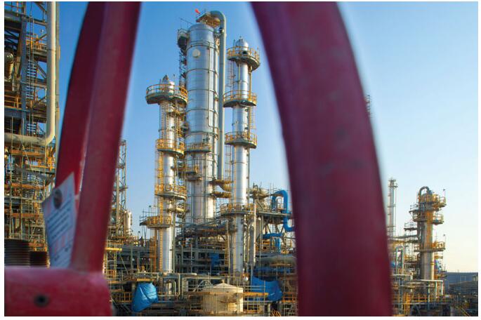 如何正確的使用管道工具扳手來安裝及處理閥門